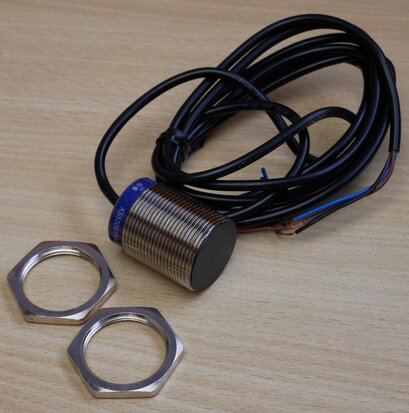 Telemecanique XS530B1NAL2 Inductive proximity sensor