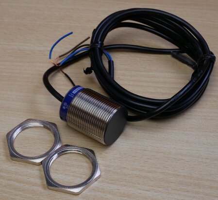 Telemecanique XS530B1PBL2 Inductive proximity sensor