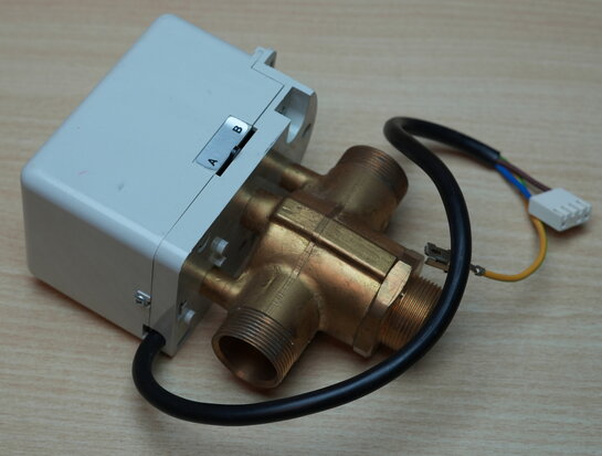 Itho Daalderop 75.83.01.001S with three-way valve