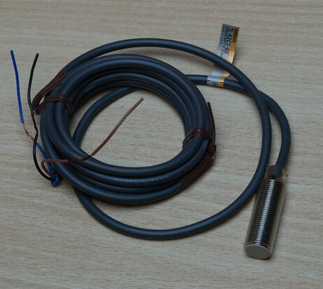 Omron TLX2C1GE Proximity Switch