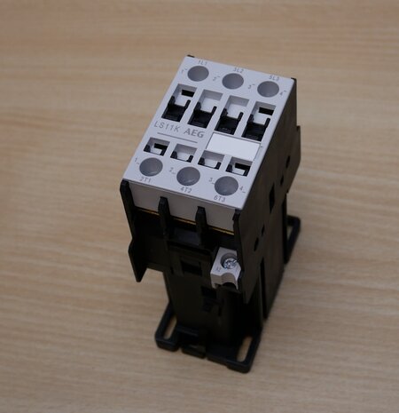 AEG LS 11K.00 contactor 3P 45A 24V DC, 143589