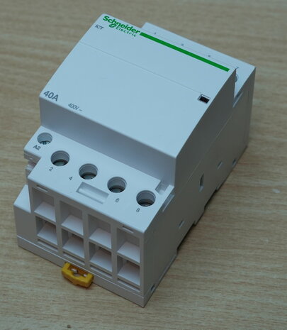 Schneider Electric A9C20844 magneetschakelaar